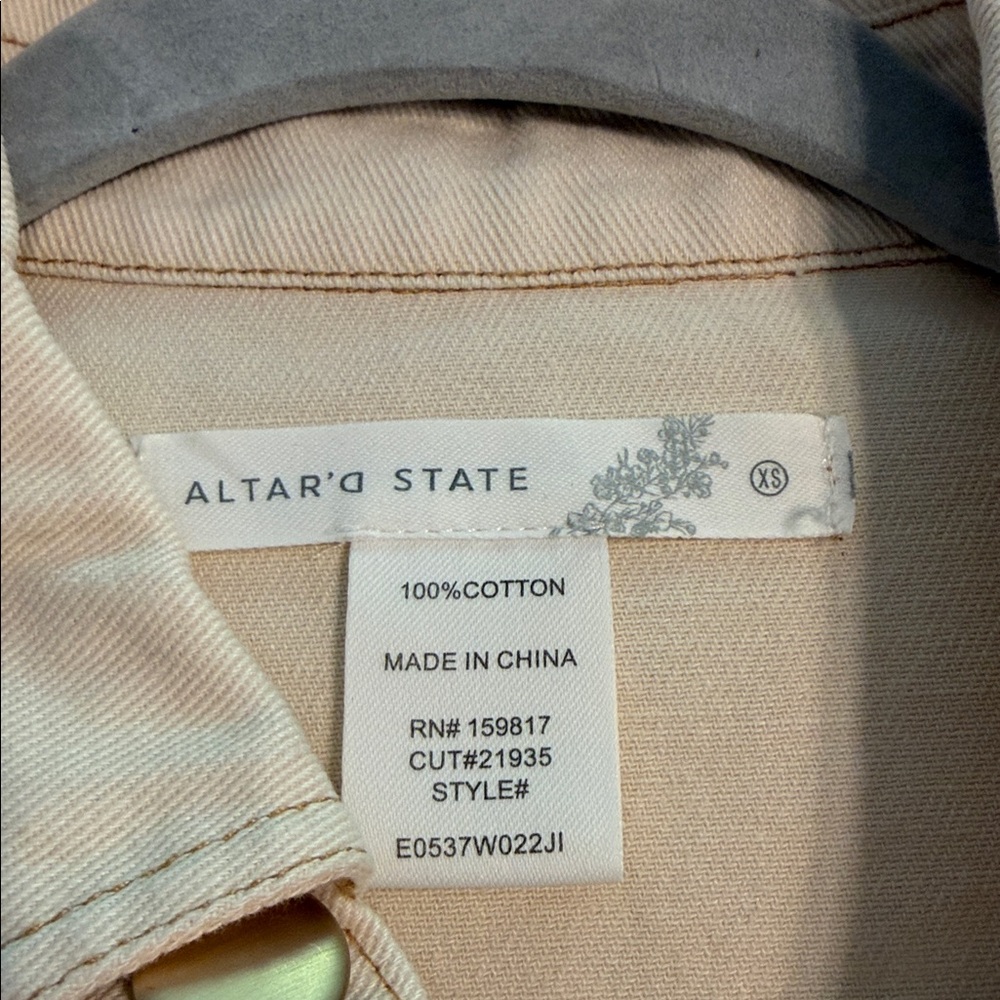 Altrad State Cream Short-Sleeve Denim Romper with Button Front and pockets - Picture 7 of 8